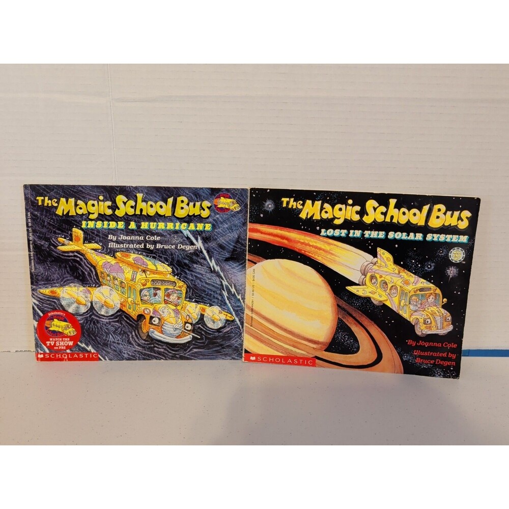 The Magic School Bus Books - Inside A Hurricane & Lost In The Solar System